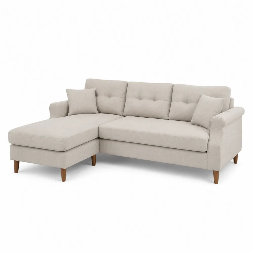 Divano angolare beige in tessuto con chaise longue