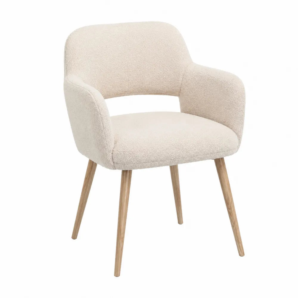 Sedia in bouclé crema con gambe in legno